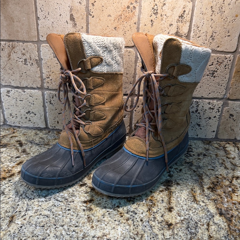 Khombu Brown and Black Winter Boots